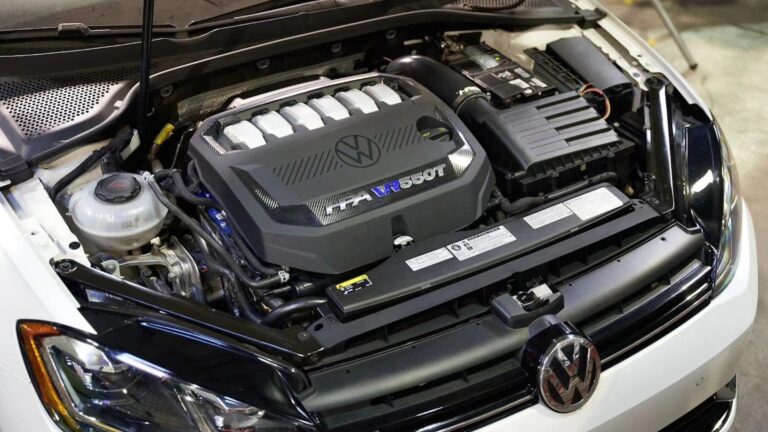 VW Tuner vyrábí Turbo VR6-Swapped Golf Rs s 550 HP
