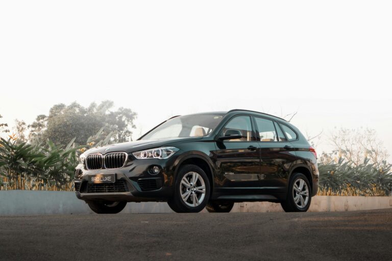Hybridní BMW X1: Ideální společník na cestách s výjimečným výkonem a efektivitou